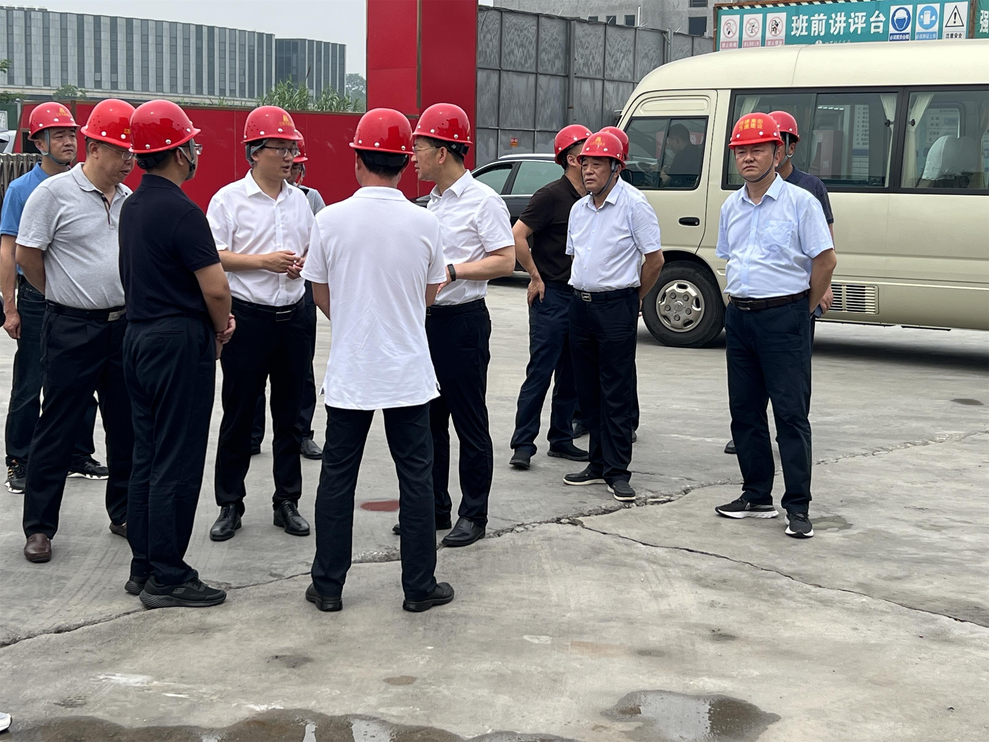圖1-1、張新鋼書記節(jié)日安全生產(chǎn)大檢查.jpg