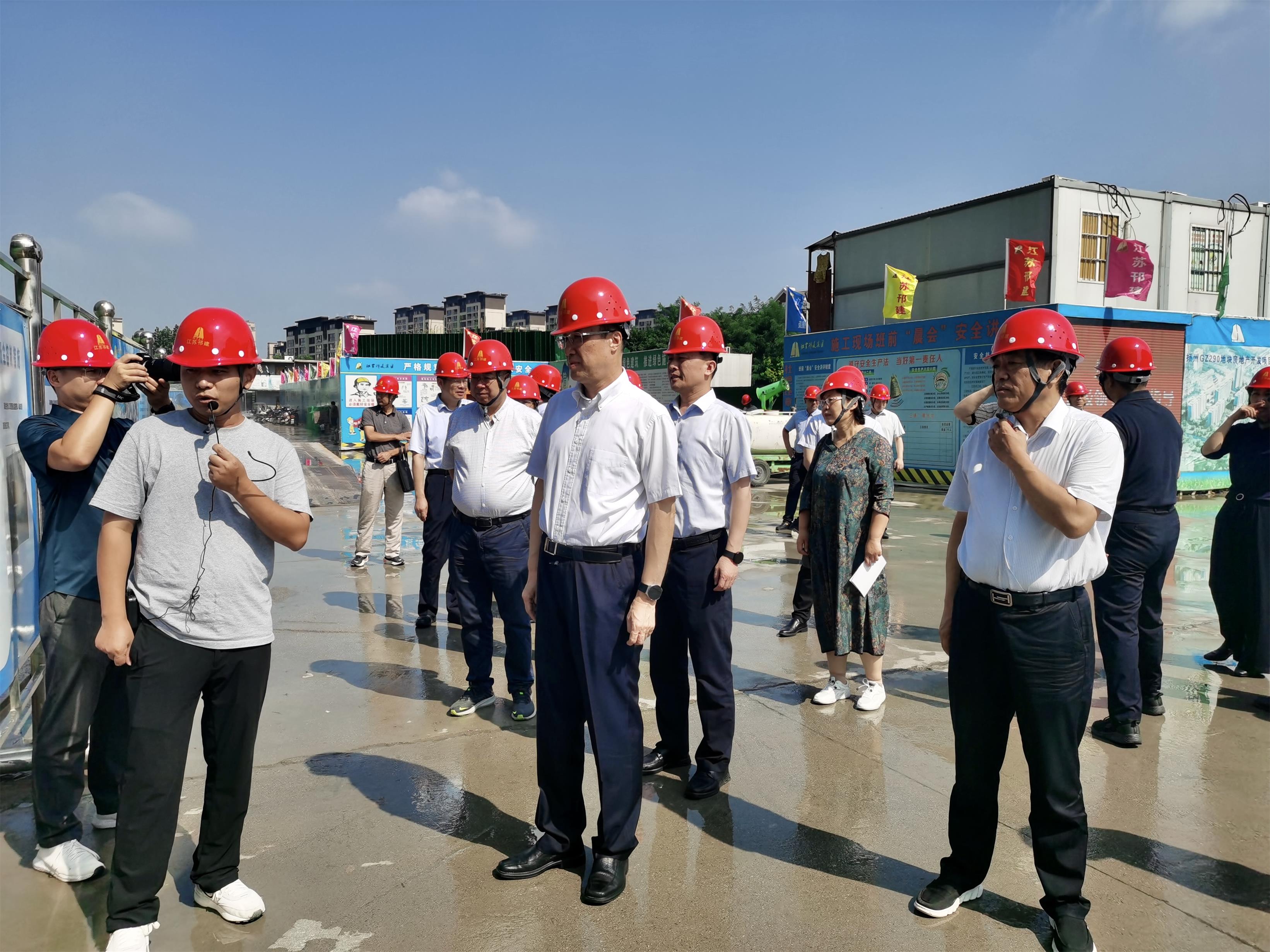 圖1-2、市政協(xié)經(jīng)濟界別小組到GZ290地塊開展“界別活動周”活動.jpg
